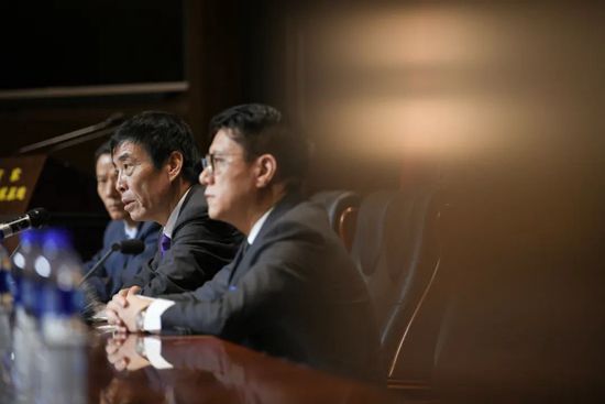 性信号：单身汉和日本新婚妻子隔壁2020